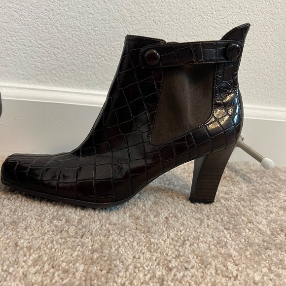 Franco Sarto Women’s‎ Red/Brown Booties Size 7.5 - Picture 2 of 12